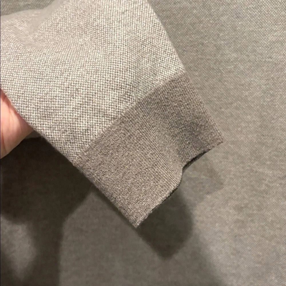 Banana Republic - Men's Waffle long sleeve Cotton / Cashmere Sweater. Size Large